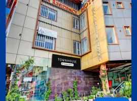 Zirakpur में, होटल Super Townhouse by OYO Eastern View Formerly Vihaan Residency