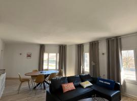 Studio et Appartement Climatisé au centre ville, hotel a Digoin