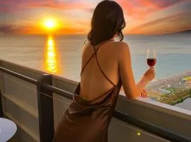 Seaview Suite with panoramic view