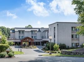 Heritage Hotel, Golf & Conference Center, hotel in Southbury