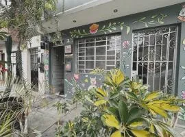 Llama Llama - Hostel & Coworking