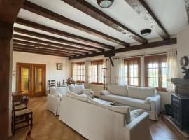 FINCA EL OLIVAR Casa Rural – hotel w mieście Los Corrales
