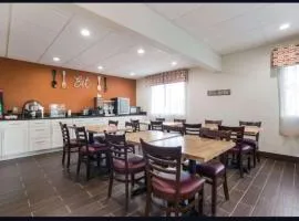 Ramada by Wyndham Effingham