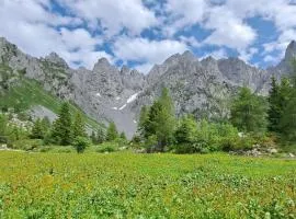 BLACK DOLOMYTE Apartment