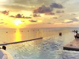 Beachfront Condo, Murano Centro 1- El Cabrero, Near Walled City, Airport Pick Up