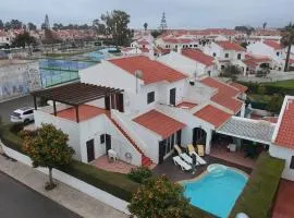 LOVELY BEACH HOUSE moradia V4 com piscina