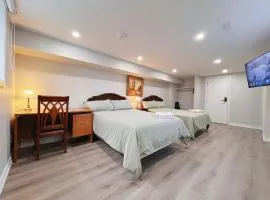 Cozy & Modern Ensuite Basement Rooms - Steps to Subway & Downsview Rogers Stadium
