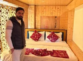 Shahi Darbar Guest House & Restaurant