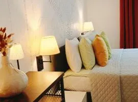 Stylish Riga Center Stay - Free Parking - Walk to Old Town