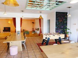 Matsya Hostel, hotel v destinaci Anglet