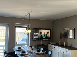 Modern & Central - Free Parking & Stylish Decor, Hotel in Vossevangen