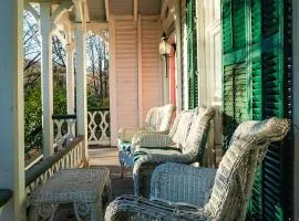 The Rose Suite at Twin Oaks