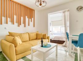 Cozy Apartment near Kotor 20m from the sea, hotel i Dobrota