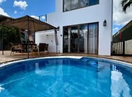 Sienna Villa, Cozy Modern and Well Located