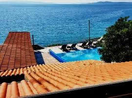 Beach house BellaVista with hot pool
