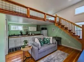 Pacheco/Martinez Studio: 22 Mi to Dtwn Oakland!