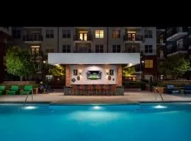 Cozy 1-bedroom apartment in fantastic Buckhead Atlanta with AC and gym access