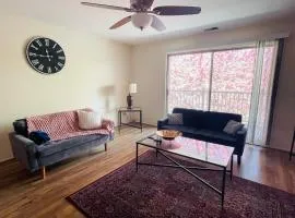 Bright 2BR Cherry Blossom View Balcony