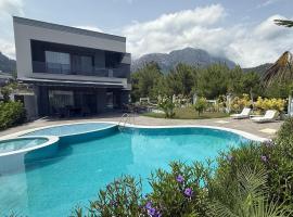 Canyon Villa Göynük Kemer Antalya with Pool, hotel i Antalya