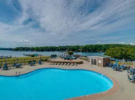 Smith Mtn Getaway: Pool, Hot Tub & Lake Views!
