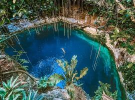 Hotel Boutique Cenote Secreto Maya, khách sạn ở Yaxché