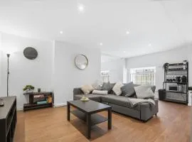 Luxury 2 Bedroom Apartment in Old Town Swindon