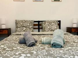 Le refuge des Ormes, hotel in Les Ormes