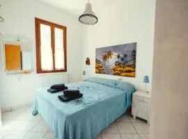 Seaside Beach House with Private Parking