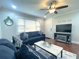 Newly Remodeled Cozy Home Minutes to Downtown-Family Friendly