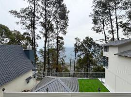 Cloud Nest Cottage, Hotel in Lansdowne