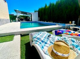 Marife Home, hotel v destinaci Guillena