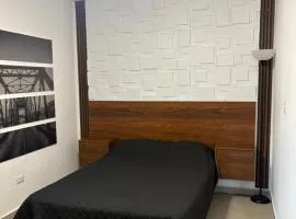 Cuarto independiente frente al museo del desierto