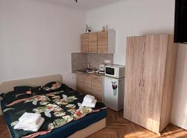 Apartman Ládi, отель в городе Вельки-Медер