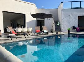 Villa Isula Contemporaine, hotelli kohteessa Palasca