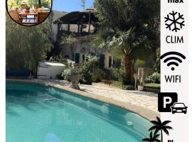 Les Terrasses du Vigneron, 8 pers piscine wifi climatisation، فندق في Murviel