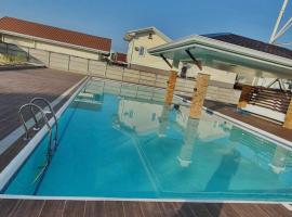 Honeywood Nest, Hotel in Dauis
