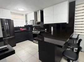 Casa acogedora cerca del aeropuerto de Monterrey