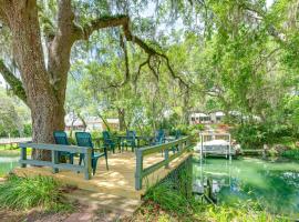 두넬론에 위치한 호텔 Waterfront Deck & Private Dock! Rainbow River Home