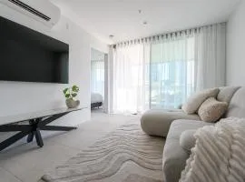 Luxury Balcony Apartment | Pool, Sauna & RAC Arena