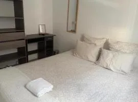 Location in private security residence with free parking, 6 min to Nice center, 1 min for all transports available