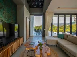 Villa Unique, Ocean view, close to beach & no 4x4 needed, luxury