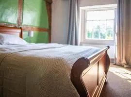 The Fox & Hounds Inn