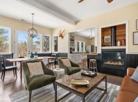 The White Owl by Juniper Holiday + Home, hotel a Harbert