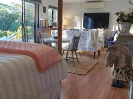 Stylish Studio in Reedy Creek