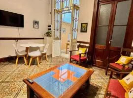 Amplia casa con historia y arte en pleno Centro Porteño