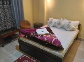 Tawang Homestay, Hotel in Jālāpahār