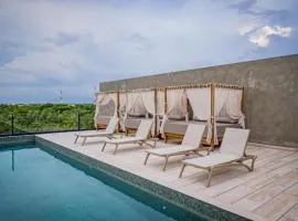 Studio Penthouse with private Pool & padel TUK