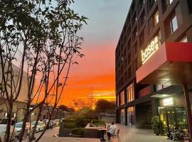 base-Beijing Wangfujing Serviced Apartment, hotel u Pekingu