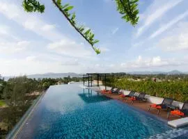 Surin Condo Walk to Beach with Rooftop Pool - C416