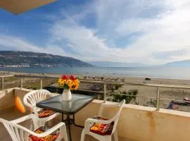 Richard Sea View Apartment - Happy Rentals